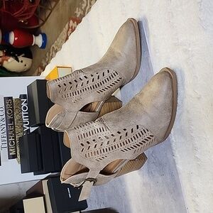 Qupid brand booties